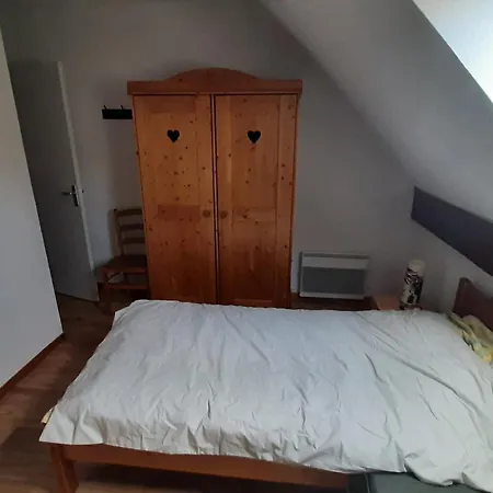 Appartement Duplex Pour 8 Pers. à Super-besse Avec Piscine - Fr-1-814-170 Super-Besse